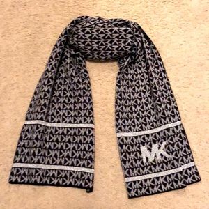 Micheal Kors MK Logo Scarf in Black and Grey